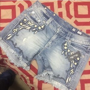 Miss Me Shorts. Size 29. NWT